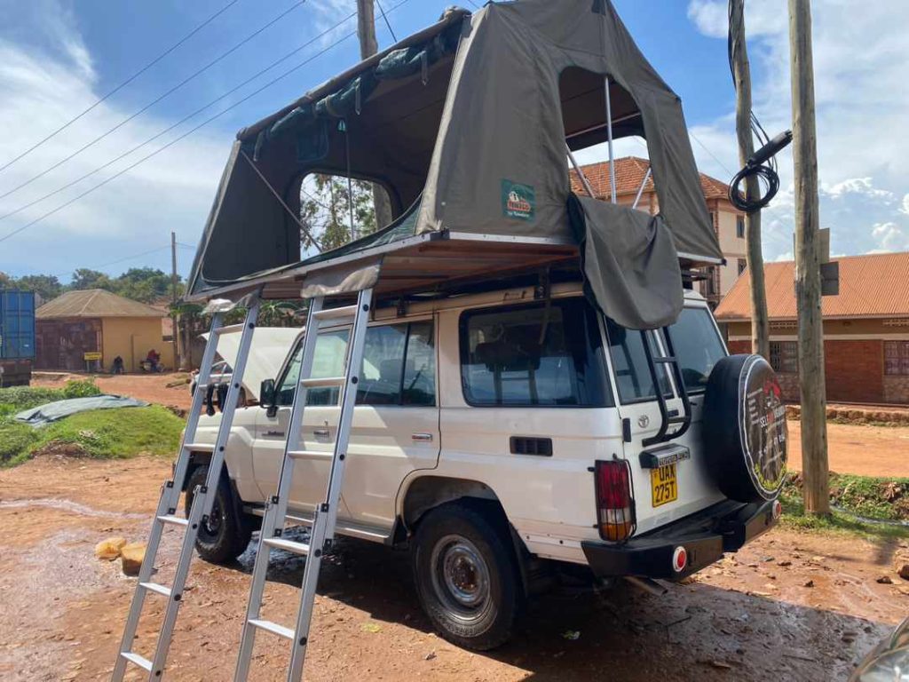 Hire 4x4 Land Cruiser Rooftop in Rwanda