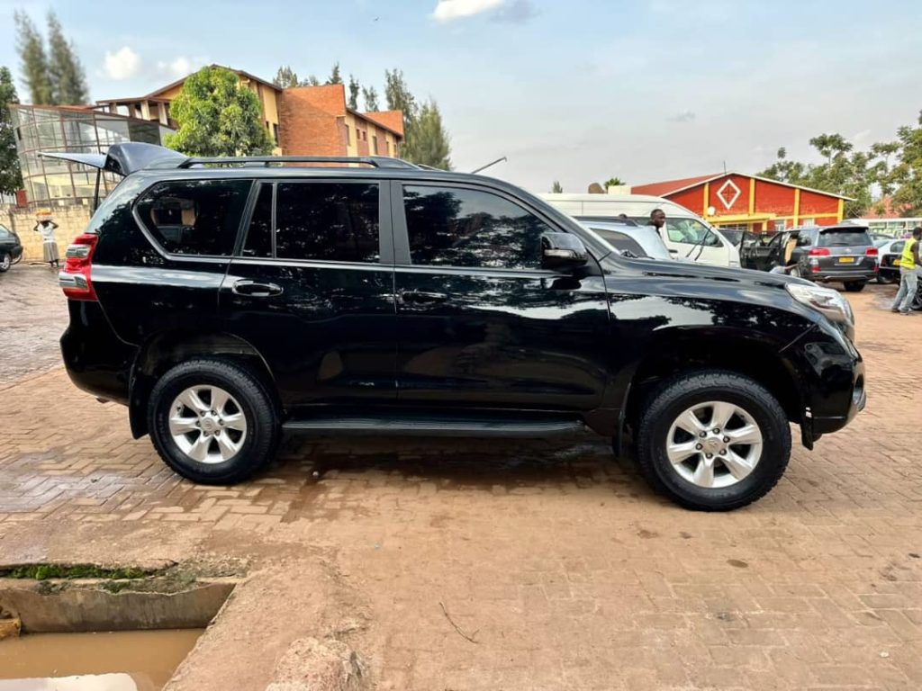 4×4 car rental in Kigali