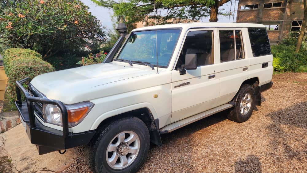 Rent a car for gorilla trekking in Rwanda