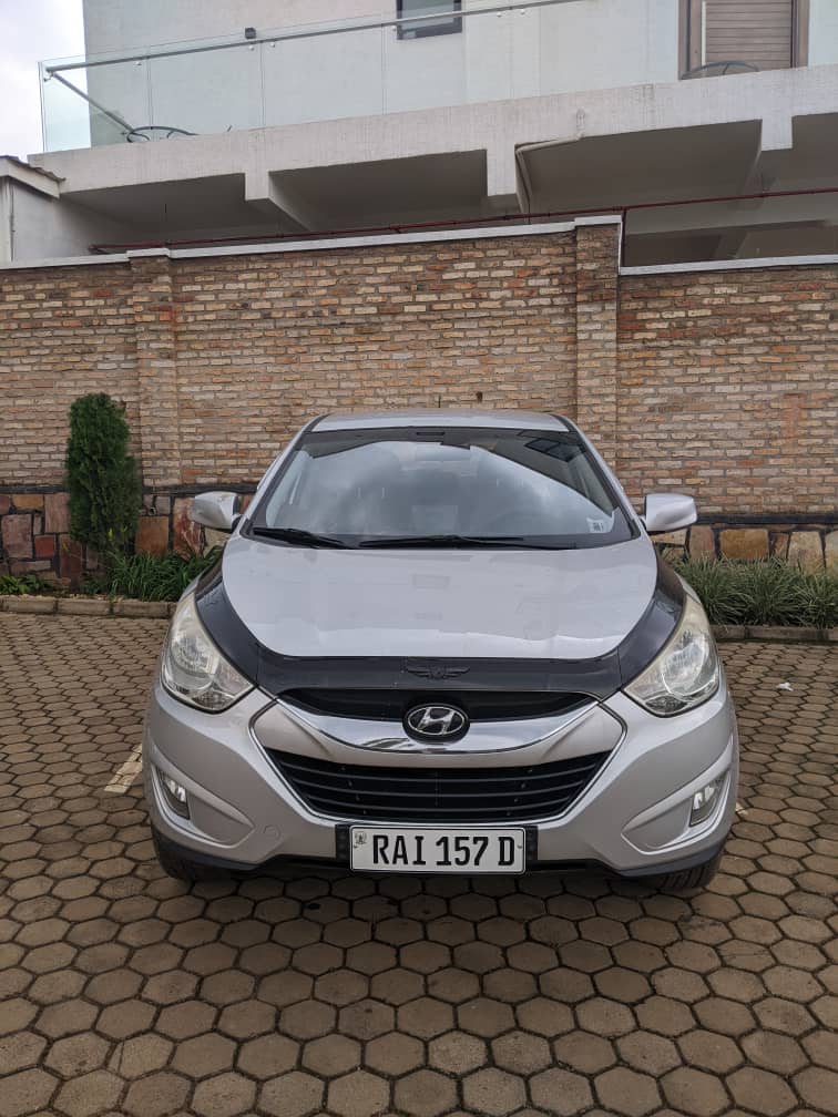 Book SUV rental Kigali with Rwanda Rent Car. Reliable 4x4 SUVs for safari, self-drive & driver hire with airport pickup in Rwanda.