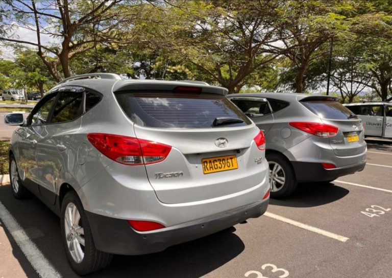 Rwanda car rental 4x4 SUV for road trips and safari