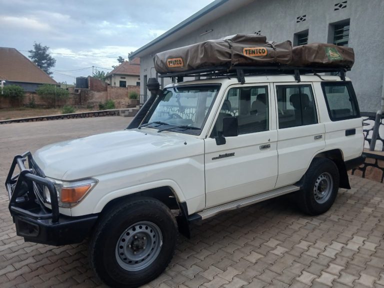 4x4 rooftop tent car rental from Rwanda to Uganda