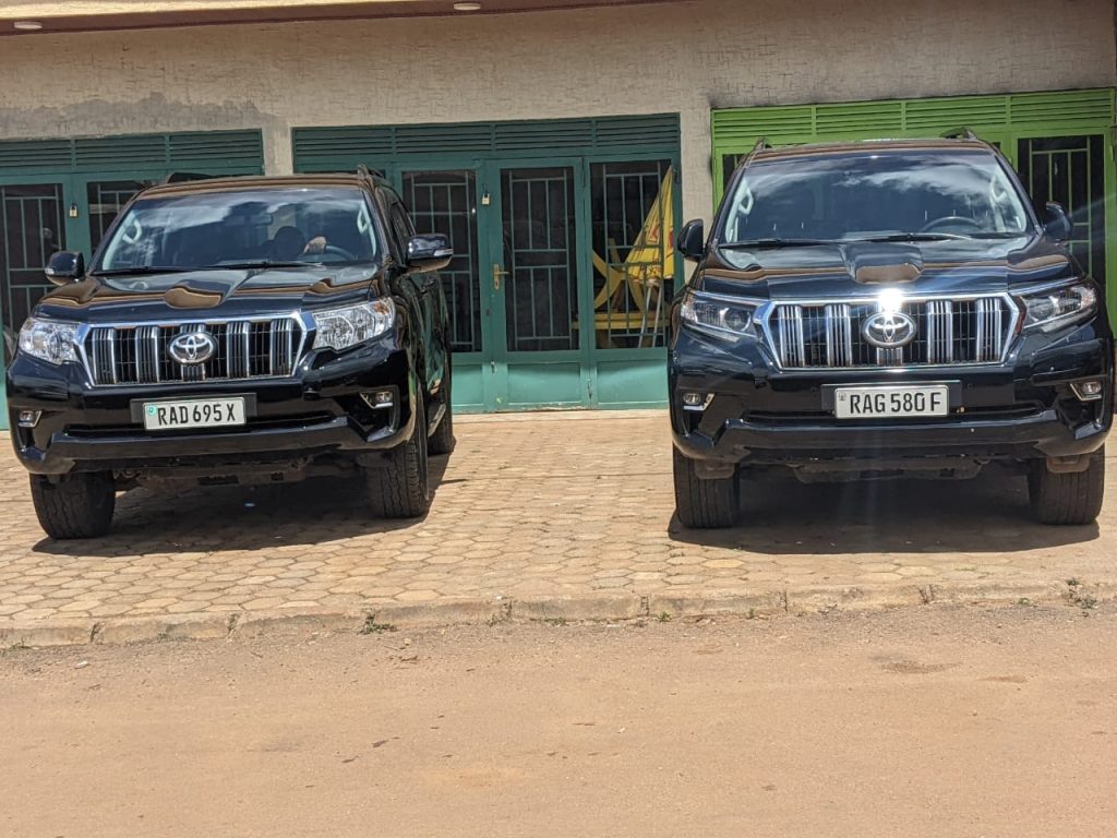 Car hire from Rwanda to Uganda for a cross-border road trip