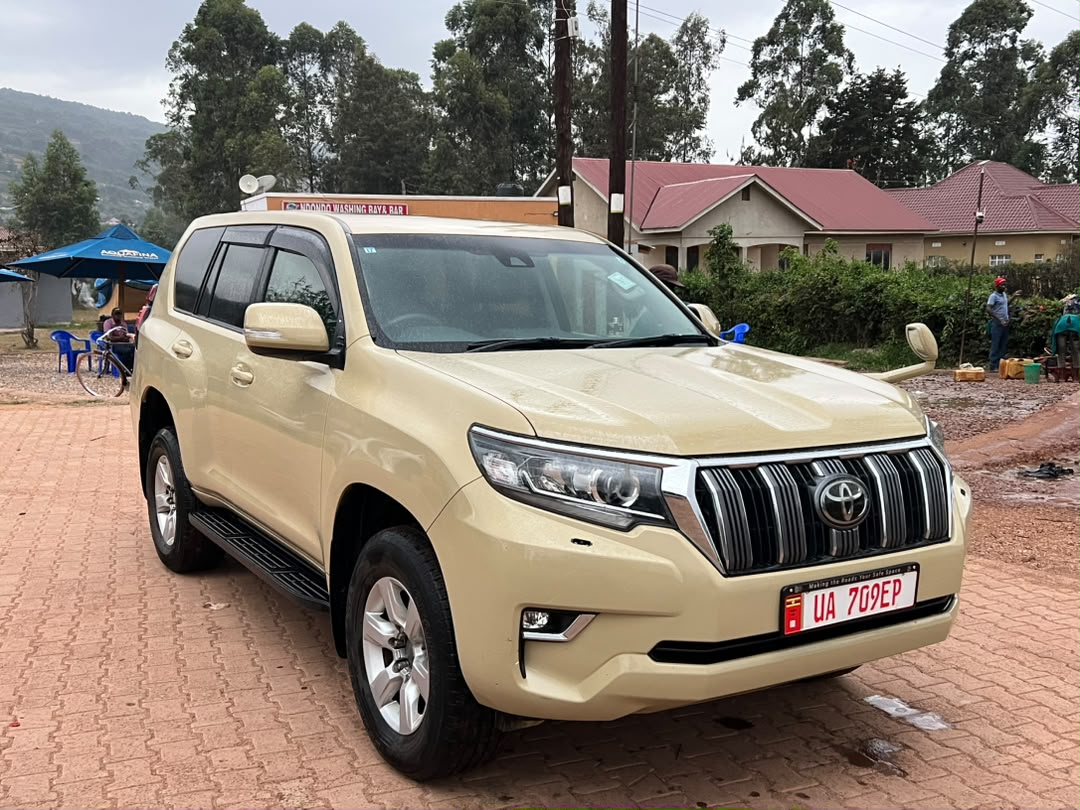 Rwanda to Uganda Car Rental | Cross-Border Guide - Rwanda Rent Car